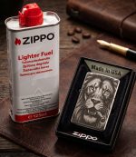 Бензинова запальничка Zippo Лев із сигарою