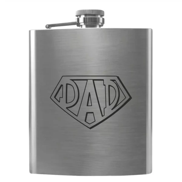 Flask 3366 з гравіюванням у формі супергеройського емблеми з написом DAD