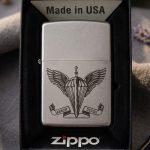 Оригінальна бензинова запальничка Zippo ДШВ з десантном символікою та гаслом «Завжди перші»