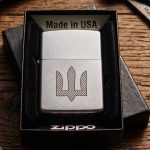 Подарункова бензинова запальничка Zippo з національною символікою на замовлення