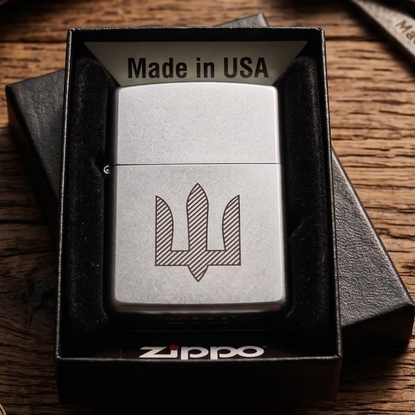 Подарункова бензинова запальничка Zippo з національною символікою на замовлення