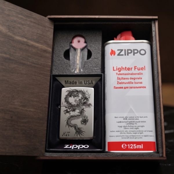 Подарунковий набір із запальничкою Zippo «Dragon» з гравіюванням дракона на замовлення