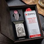 Подарунковий набір із запальничкою Zippo «Кіт космонавт» у дерев'яній коробці
