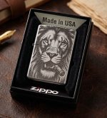 Подарунковий набір Zippo з гравіюванням Лев із сигарою
